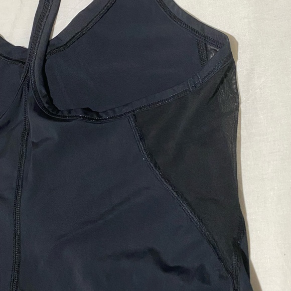 Lululemon black tank - Picture 3 of 9